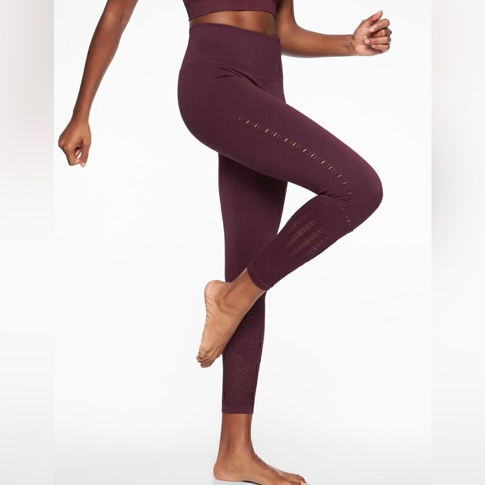 Athleta Halasana Seamless 7/8 Tights (Auberge) - XS